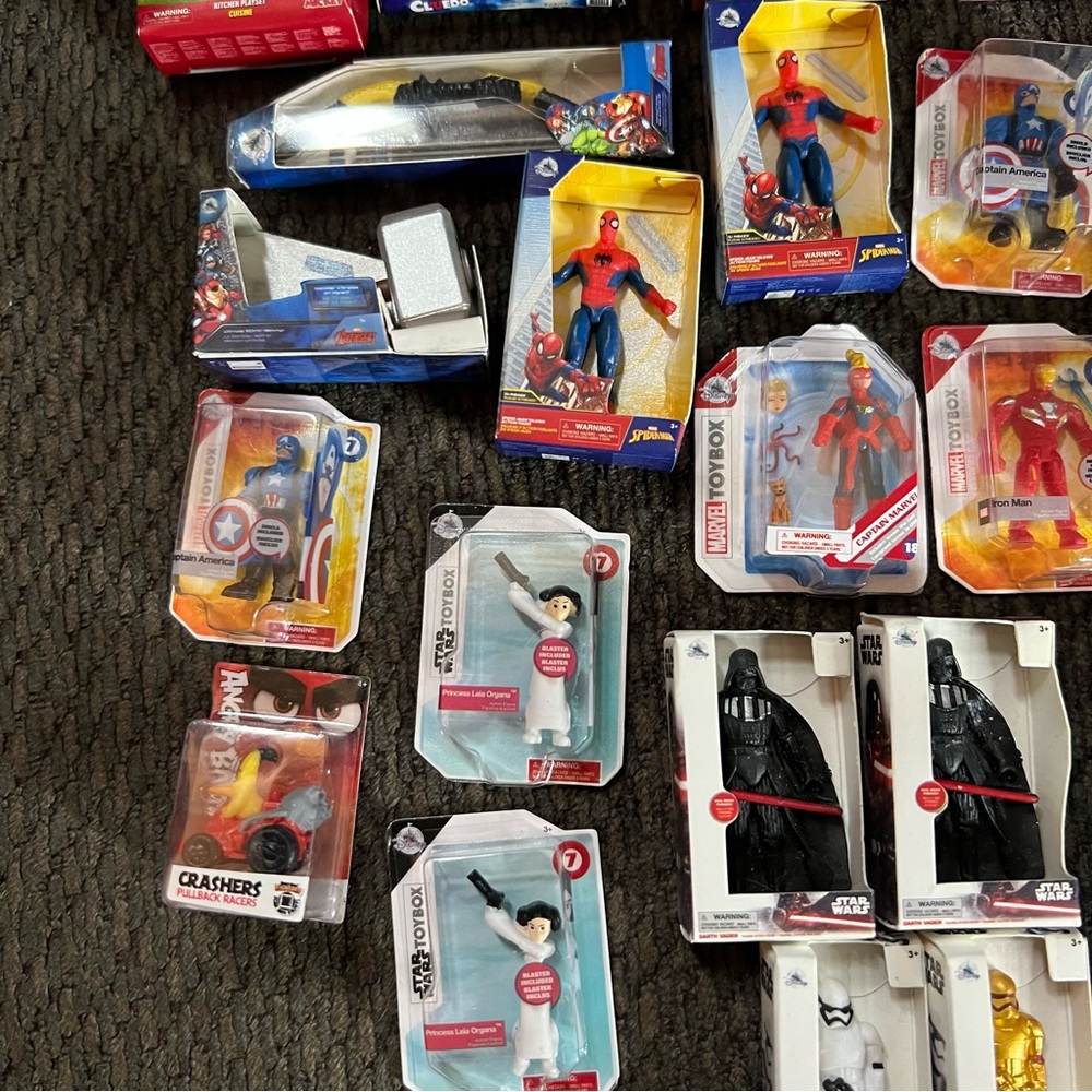 Zuru Mini Brands Collection-Star Wars,Disney,Foodie And More - Picture 3 of 9